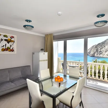 Ola Blanca Cala de Finestrat